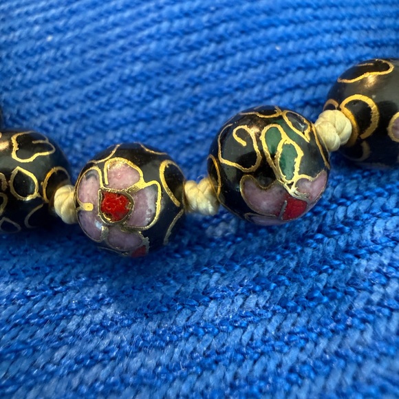 Vintage Elegant Black and Gold Floral Cloisonné Beaded Necklace - Picture 6 of 9